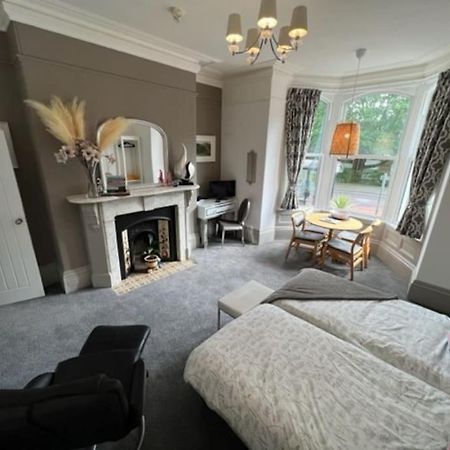 2 Bed Ground Floor Apartment, Sleeps 4 With Free Parking Harrogate Exteriér fotografie