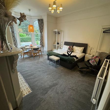 2 Bed Ground Floor Apartment, Sleeps 4 With Free Parking Harrogate Exteriér fotografie