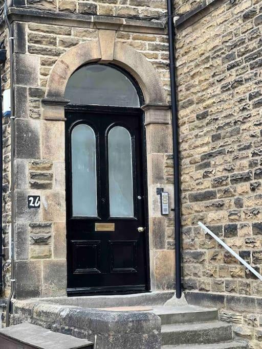 2 Bed Ground Floor Apartment, Sleeps 4 With Free Parking Harrogate Exteriér fotografie