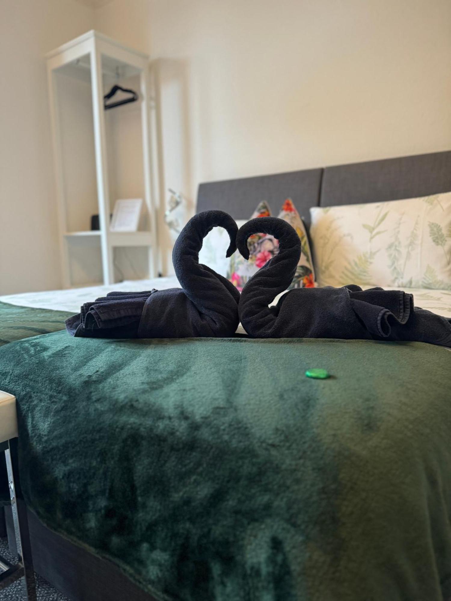 2 Bed Ground Floor Apartment, Sleeps 4 With Free Parking Harrogate Exteriér fotografie