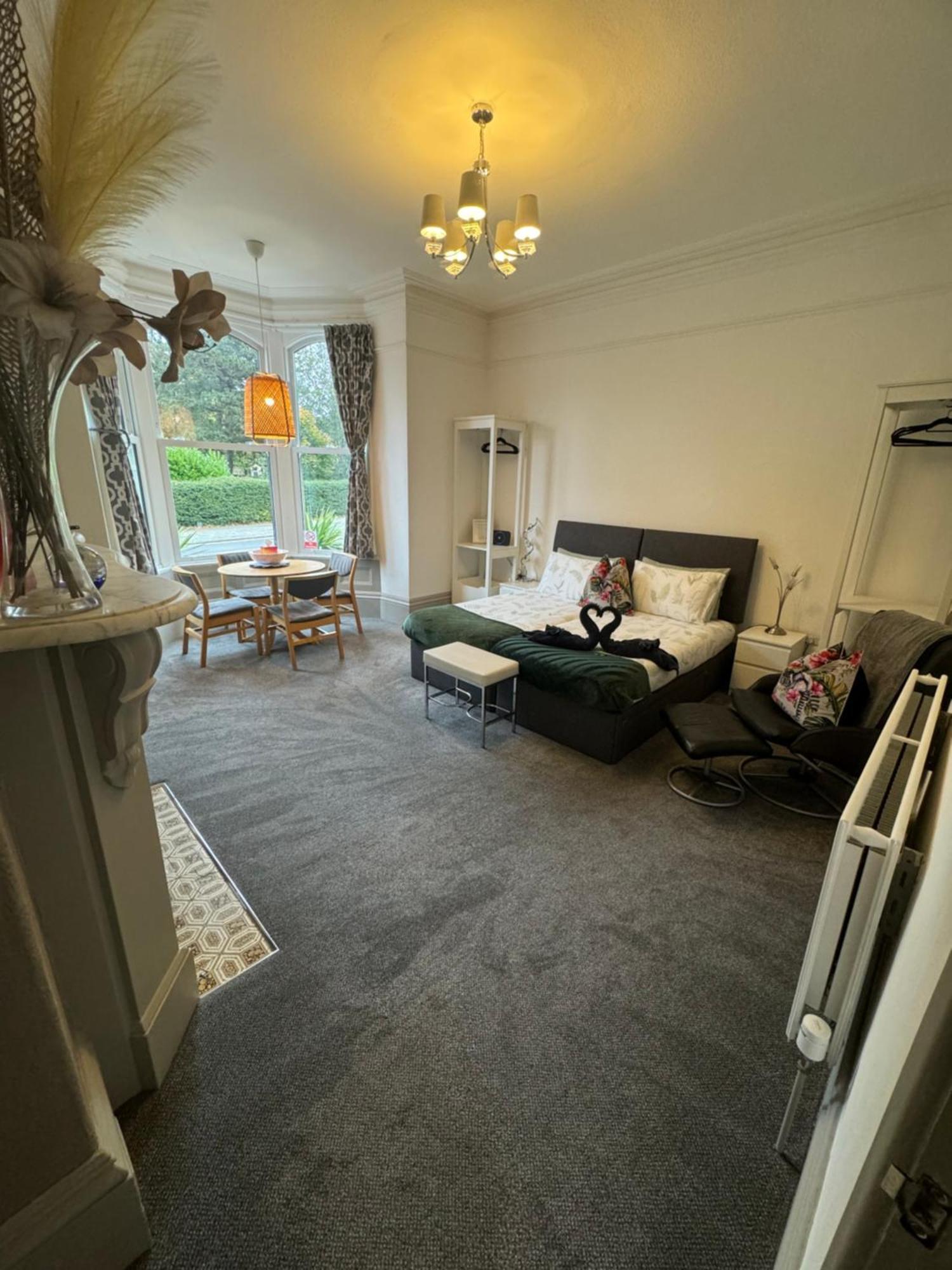 2 Bed Ground Floor Apartment, Sleeps 4 With Free Parking Harrogate Exteriér fotografie